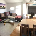 Farchanter Alm Mit Schlafzimmer, Wohnzimmer Und Schlafnische *