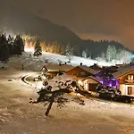 Farchanter Alm Mit Schlafzimmer, Wohnzimmer Und Schlafnische Apartment