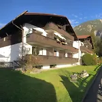 Farchanter Alm Mit Schlafzimmer, Wohnzimmer Und Schlafnische Apartment *