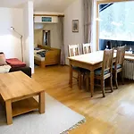 Apartment Farchanter Alm Mit Schlafzimmer, Wohnzimmer Und Schlafnische *