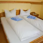 Farchanter Alm Mit Schlafzimmer, Wohnzimmer Und Schlafnische * Farchant