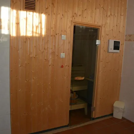 Farchanter Alm Mit Schlafzimmer, Wohnzimmer Und Schlafnische Appartement