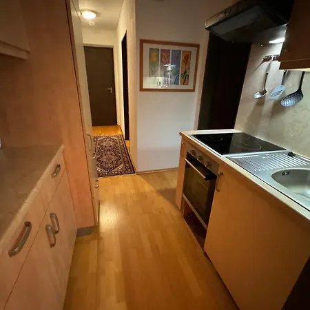 Farchanter Alm Mit Schlafzimmer, Wohnzimmer Und Schlafnische