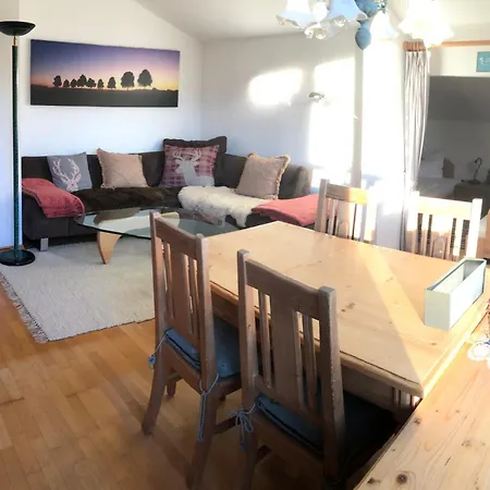 Farchanter Alm Mit Schlafzimmer, Wohnzimmer Und Schlafnische Apartment *