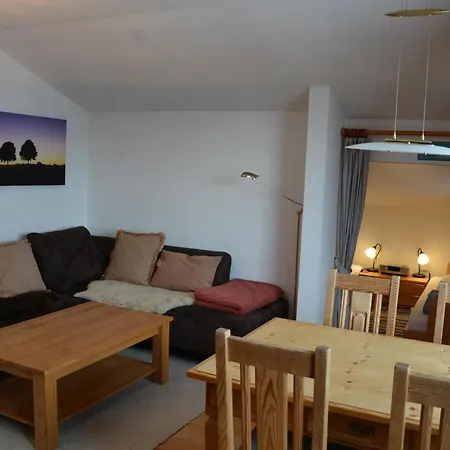 Farchanter Alm Mit Schlafzimmer, Wohnzimmer Und Schlafnische * 파르한트