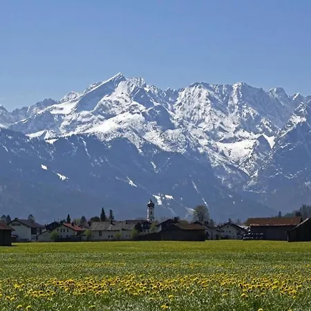 Farchanter Alm Mit Schlafzimmer, Wohnzimmer Und Schlafnische Appartement