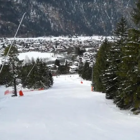 Farchanter Alm Mit Schlafzimmer, Wohnzimmer Und Schlafnische Appartement Farchant