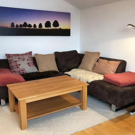 Farchanter Alm Mit Schlafzimmer, Wohnzimmer Und Schlafnische
