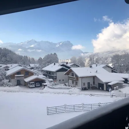 Farchanter Alm Mit Schlafzimmer, Wohnzimmer Und Schlafnische Appartement