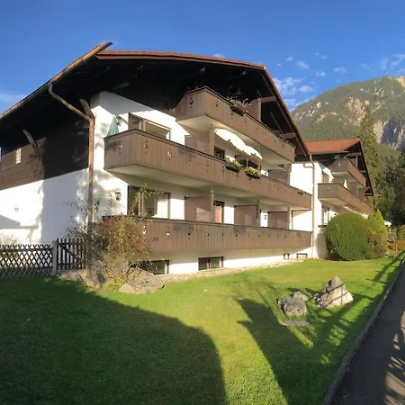 Farchanter Alm Mit Schlafzimmer, Wohnzimmer Und Schlafnische Appartement *