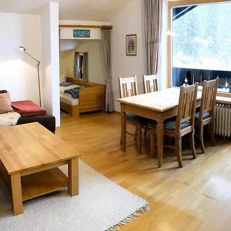 Appartement Farchanter Alm Mit Schlafzimmer, Wohnzimmer Und Schlafnische *